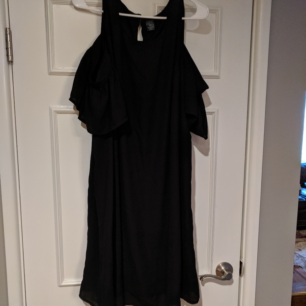 Cold shoulder black dress